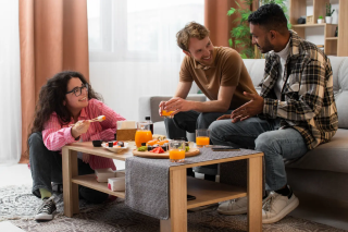 Mengapa Meja Makan Bisa Menjadi Ruang Komunikasi Keluarga yang Efektif
